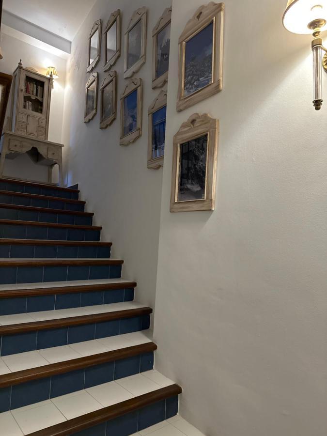 טולוקס Hostal Moon מראה חיצוני תמונה