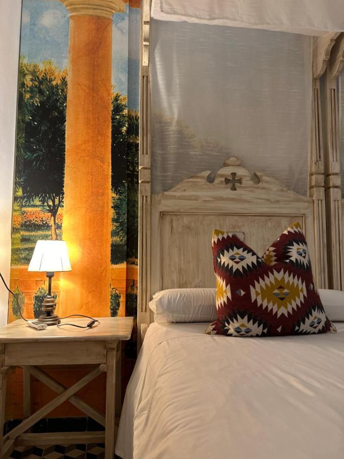 טולוקס Hostal Moon מראה חיצוני תמונה