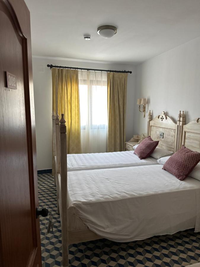 טולוקס Hostal Moon מראה חיצוני תמונה