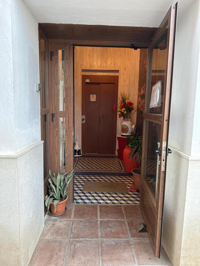 טולוקס Hostal Moon מראה חיצוני תמונה